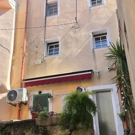 Stone Nest Apartamento Vrbnik (Primorje-Gorski Kotar)